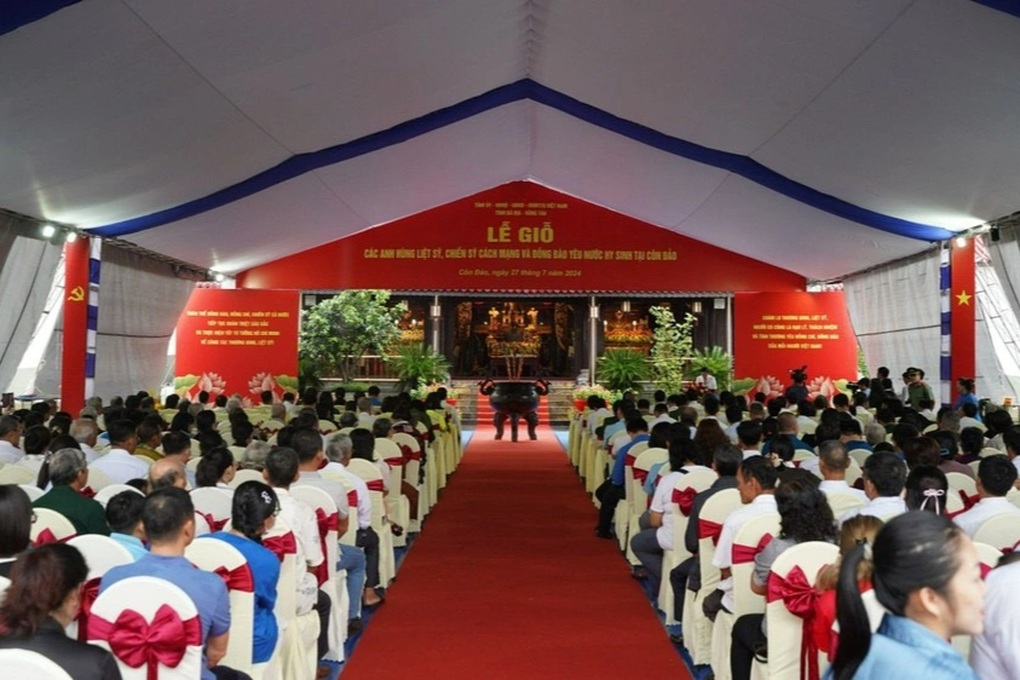 Trang trọng lễ tri ân các anh hùng liệt sỹ hy sinh tại Côn Đảo - 1 Trang trọng lễ tri ân các anh hùng liệt sỹ hy sinh tại Côn Đảo - 1