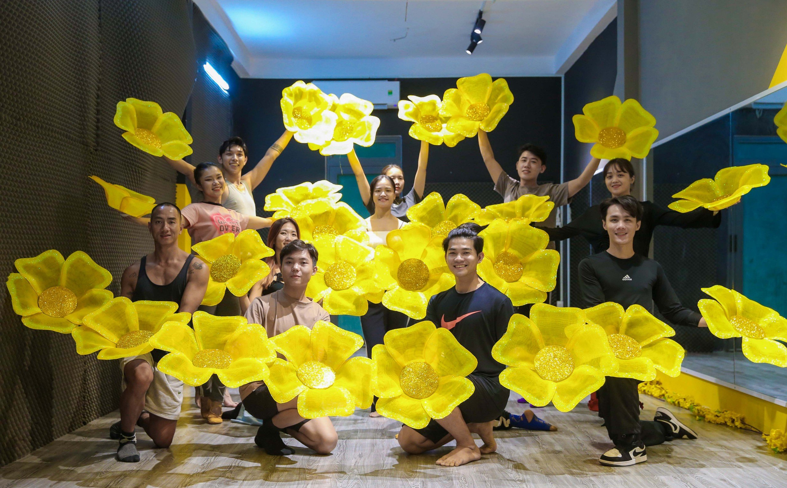 Các nghệ sĩ rực rỡ trên thảm đỏ Mai Vàng lần thứ 29-2023- Ảnh 1. Các nghệ sĩ rực rỡ trên thảm đỏ Mai Vàng lần thứ 29-2023- Ảnh 1.