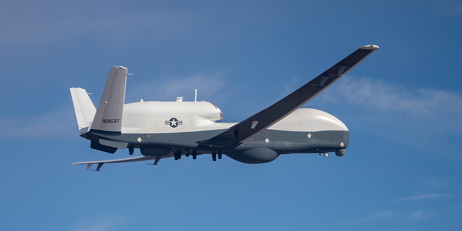 UAV 141 triệu USD của Mỹ phát tín hiệu khẩn khi bay sát bán đảo Crimea- Ảnh 1. UAV 141 triệu USD của Mỹ phát tín hiệu khẩn khi bay sát bán đảo Crimea- Ảnh 1.