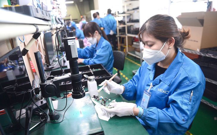 Việt Nam phải ‘xanh hóa’ các khu công nghiệp để đón dòng vốn FDI- Ảnh 2. TP.HCM ưu tiên thu hút đầu tư công nghệ cao