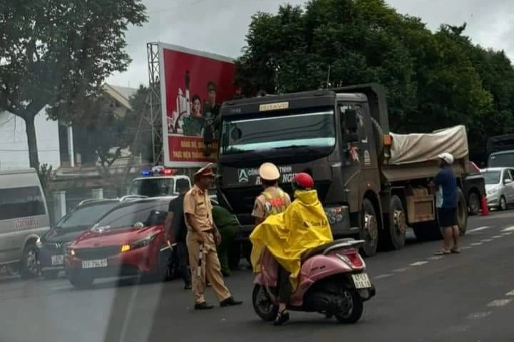 Vụ chú rể đánh tài xế xe ben: Chuyển hồ sơ sang công an - 1 Vụ chú rể đánh tài xế xe ben: Chuyển hồ sơ sang công an - 1