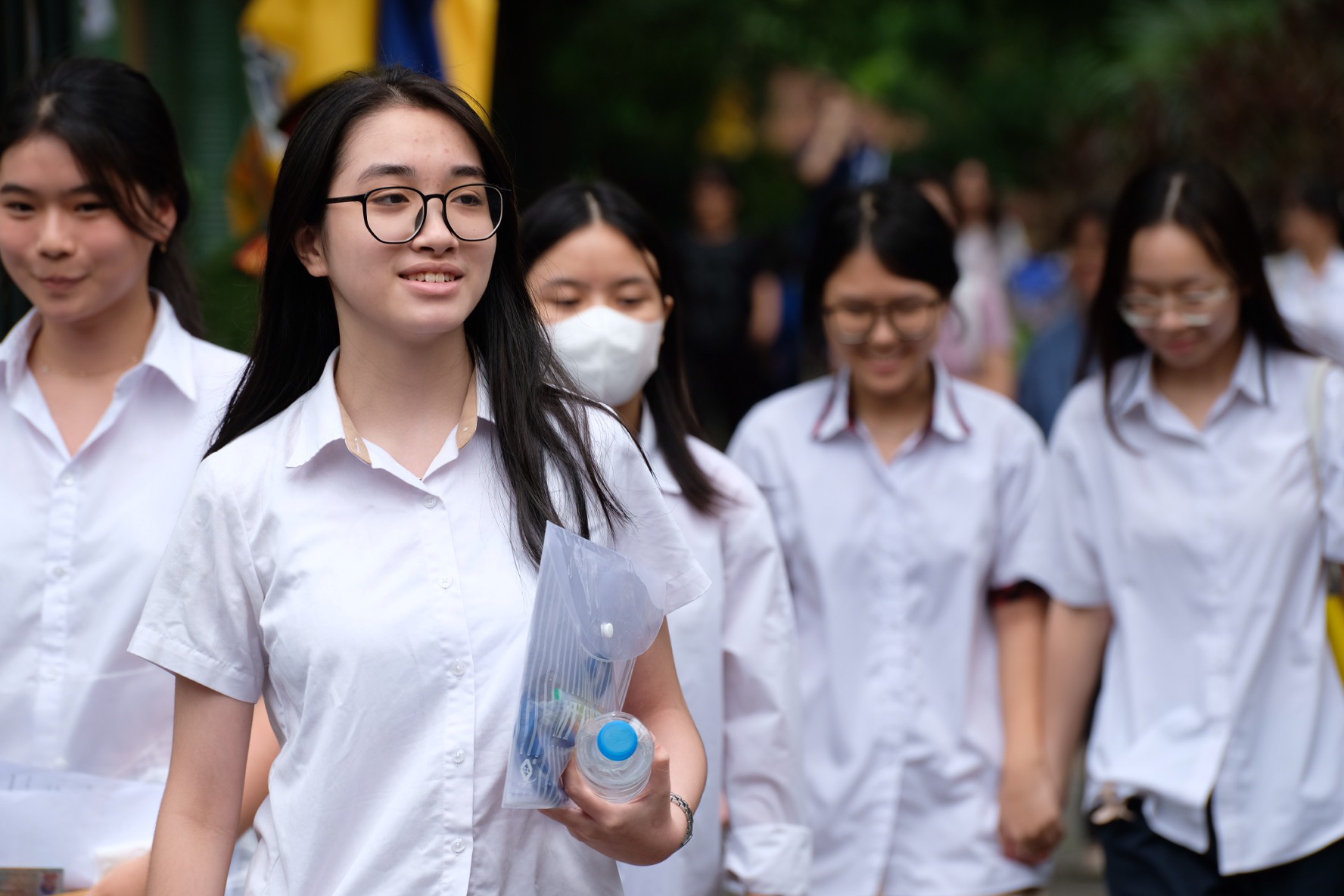 Xác nhận nhập học vào lớp 10 Hà Nội ra sao?- Ảnh 1. Thí sinh dự kỳ thi tuyển sinh vào lớp 10 tại Hà Nội năm nay. Các em đã trúng tuyển cần xác nhận nhập học trong thời hạn quy định - Ảnh: NGUYÊN BẢO