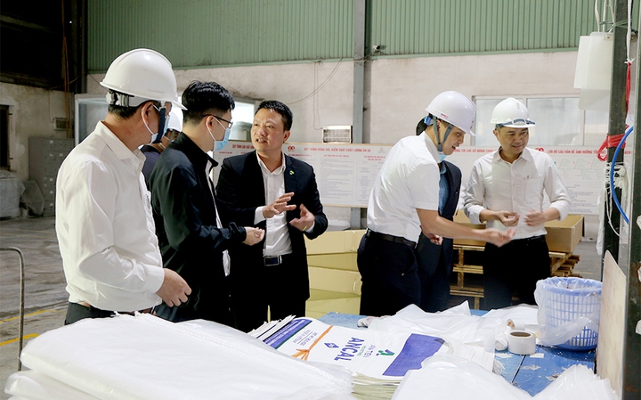 Yên Bái nỗ lực xây dựng doanh nghiệp số- Ảnh 1. Yên Bái nỗ lực xây dựng doanh nghiệp số- Ảnh 1.