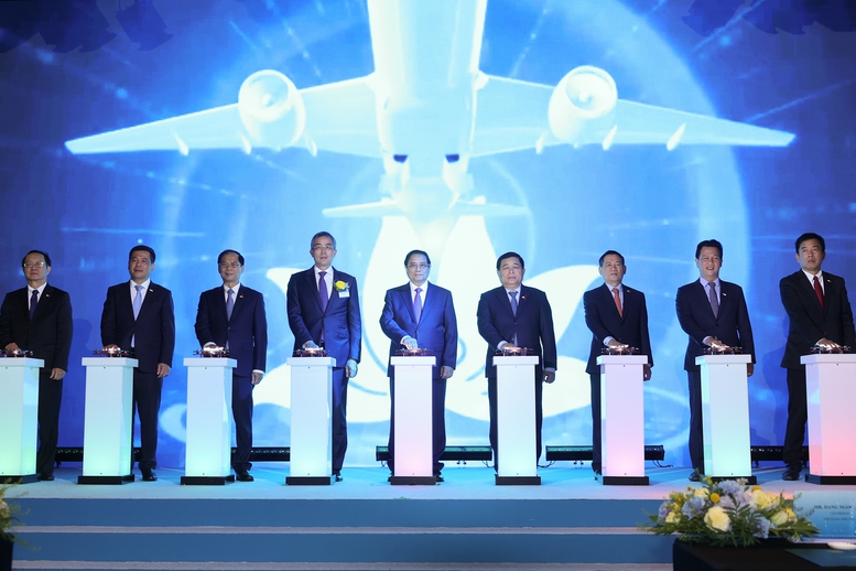 Thủ tướng: Vietnam Airlines cần phát huy hơn nữa vai trò cầu nối Việt Nam - Hàn Quốc - Vietnam.vn Thủ tướng: Vietnam Airlines cần phát huy hơn nữa vai trò cầu nối Việt Nam - Hàn Quốc