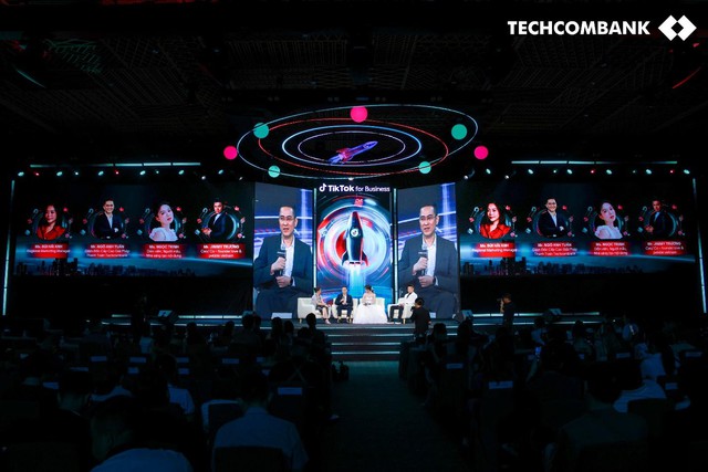 TikTok SMB Summit 2024: Techcombank công bố gói tiện ích dành riêng cho nhà bán hàng online TikTok SMB Summit 2024: Techcombank công bố gói tiện ích dành riêng cho nhà bán hàng online