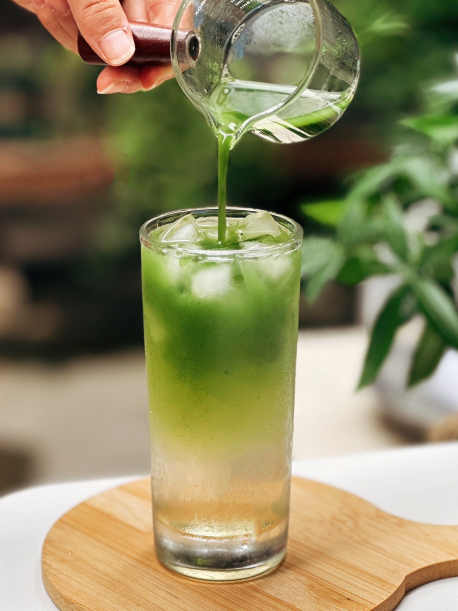 Matcha kết hợp với dừa tươi tạo nên 2 món đồ uống mát lịm mùa hè - Ảnh 5. Matcha kết hợp với dừa tươi tạo nên 2 món đồ uống mát lịm mùa hè - Ảnh 5.