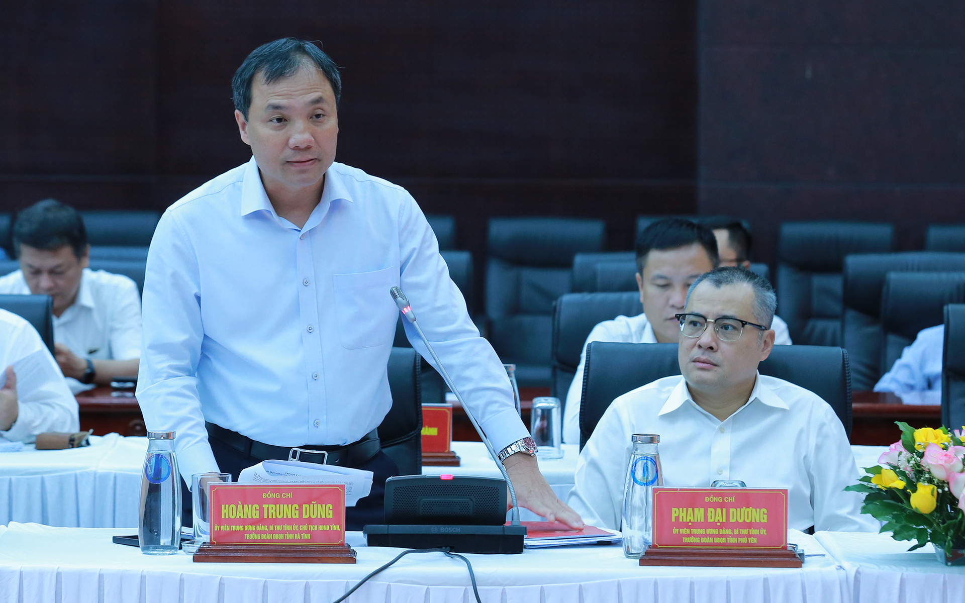 Đổi mới mạnh mẽ tư duy xây dựng thể chế, kiến tạo không gian mới phát triển- Ảnh 3. Đổi mới mạnh mẽ tư duy xây dựng thể chế, kiến tạo không gian mới phát triển- Ảnh 3.