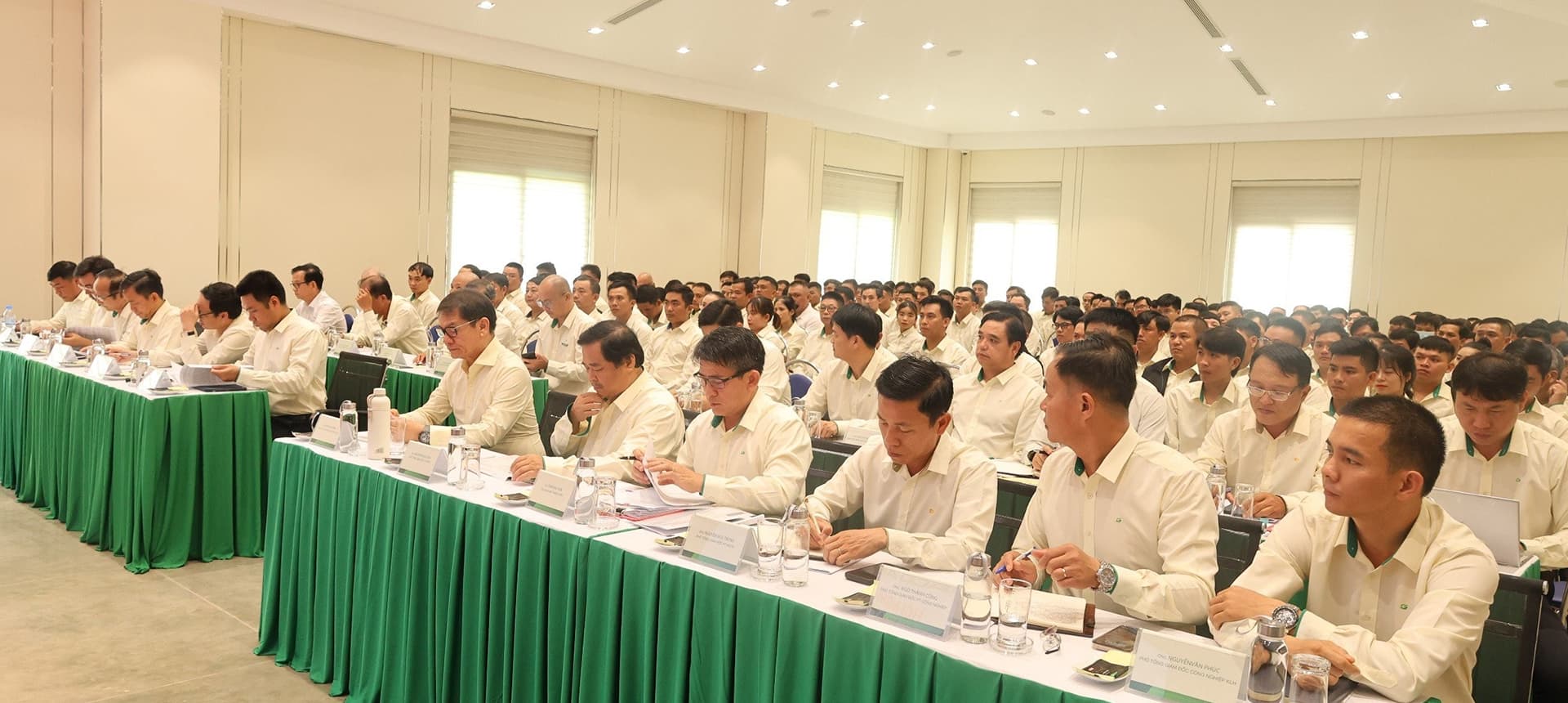 Hội nghị Triển khai kế hoạch hoạt động và quản trị 6 tháng cuối năm 2024 của KLH Koun Mom Hội nghị Triển khai kế hoạch hoạt động và quản trị 6 tháng cuối năm 2024 của KLH Koun Mom