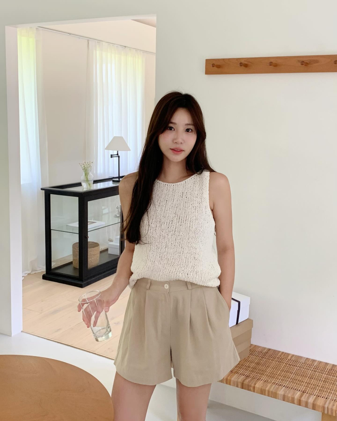 Mặc đẹp không khó với 5 cách diện trang phục màu be chuẩn tinh tế - Ảnh 6. Mặc đẹp không khó với 5 cách diện trang phục màu be chuẩn tinh tế - Ảnh 6.