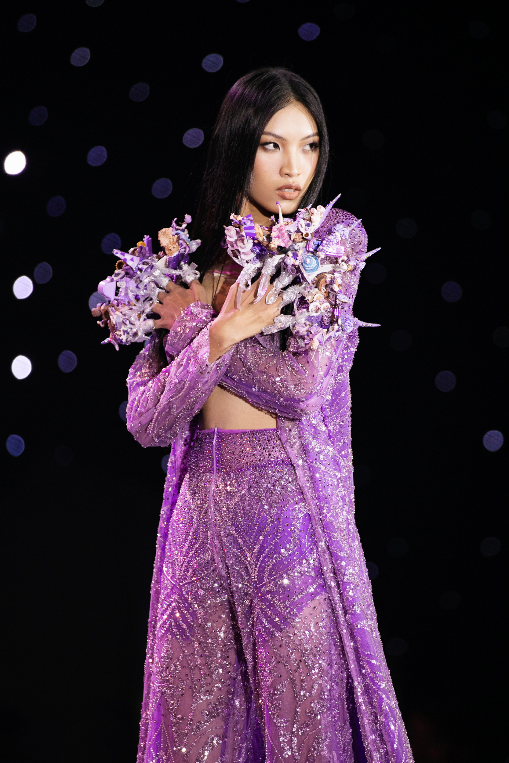 The Face Vietnam 2023 Tú Anh Hồi hộp xem Ngọc Châu, Hương Ly catwalk đôi trên giày cao gót 30cm- Ảnh 6.
