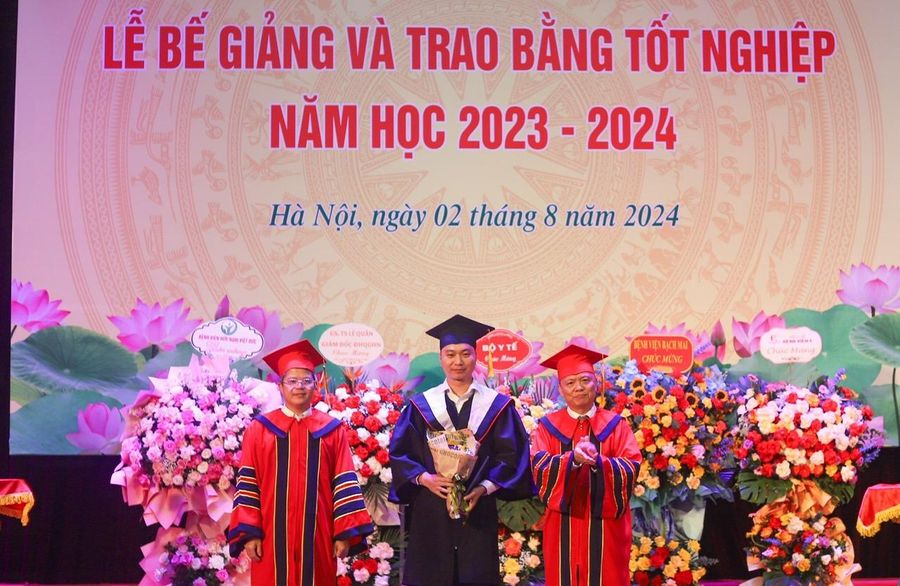 Đào tạo nhân lực y tế là giải pháp căn cơ để nâng cao chất lượng chăm sóc y tế cho người dân - Ảnh 4. Đào tạo nhân lực y tế là giải pháp căn cơ để nâng cao chất lượng chăm sóc y tế cho người dân - Ảnh 4.