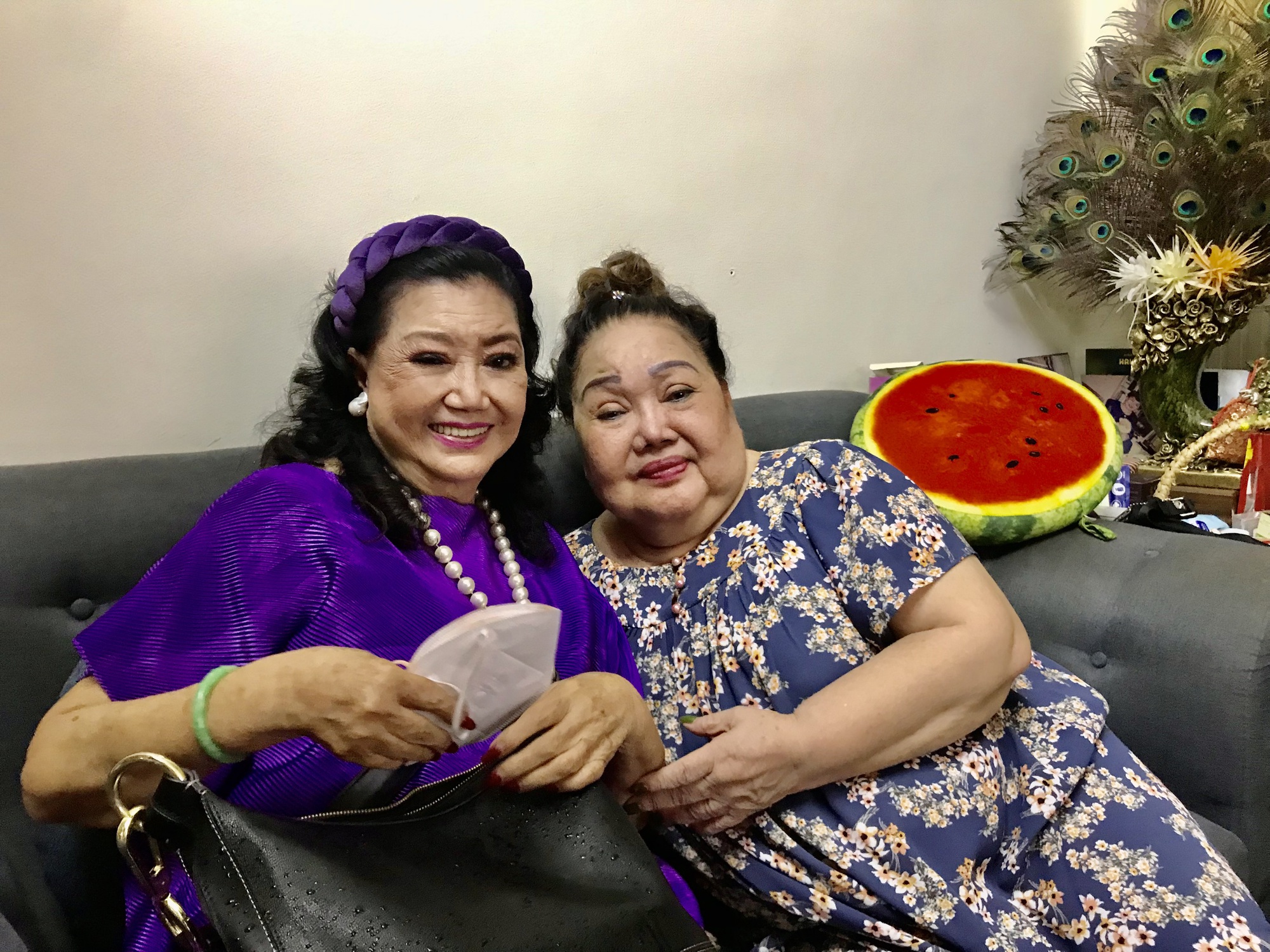 NSND Ngọc Giàu khoe bức ảnh kỷ niệm ngày Giáng sinh với danh ca Hoài Thanh- Ảnh 2. NSND Ngọc Giàu khoe bức ảnh kỷ niệm ngày Giáng sinh với danh ca Hoài Thanh- Ảnh 2.