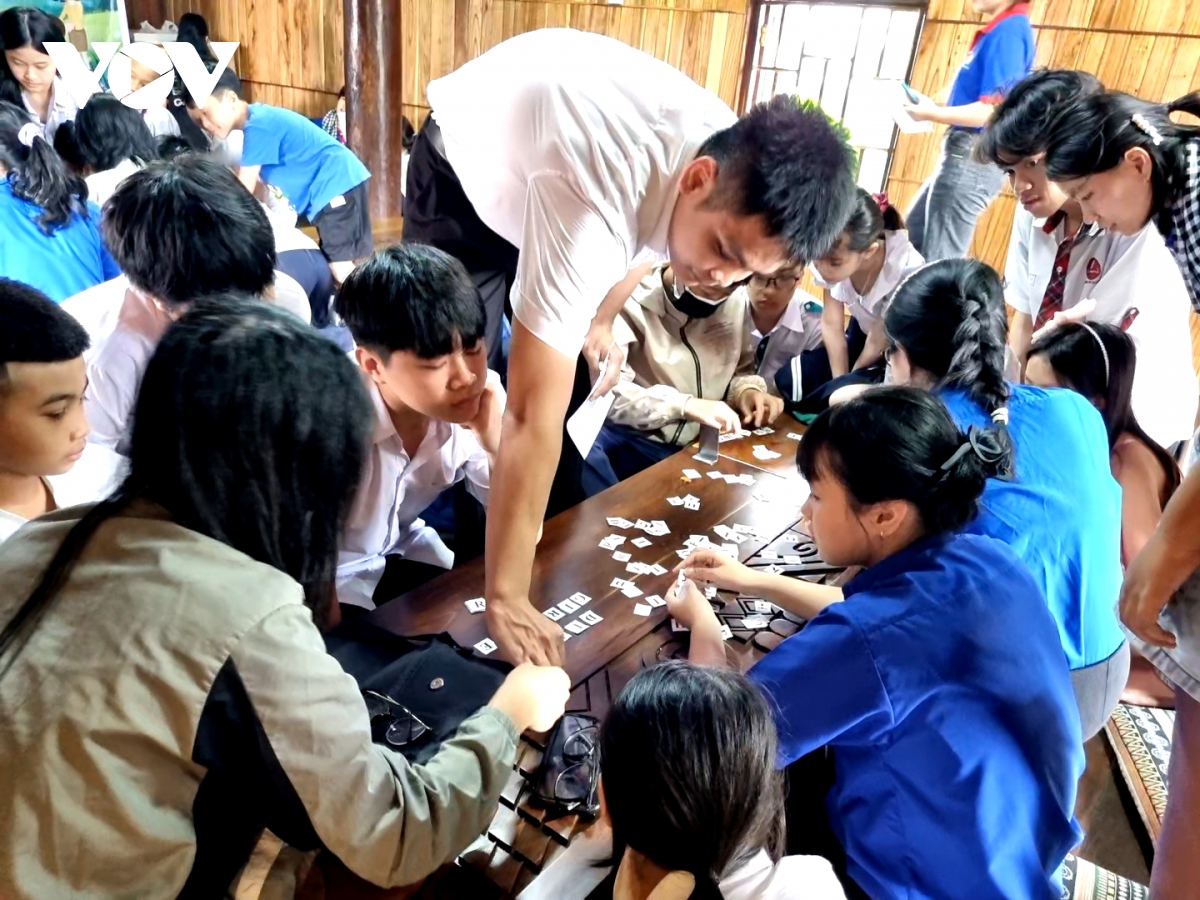 Đa dạng hoạt động văn hóa cho thiếu nhi dân tộc thiểu số hình ảnh 2 Da dang hoat dong van hoa cho thieu nhi dan toc thieu so hinh anh 2