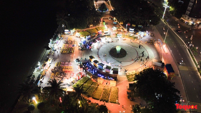 Chợ đêm mở đến 0h giúp Nha Trang níu chân du khách - Ảnh 4. Chợ đêm mở đến 0h giúp Nha Trang níu chân du khách - Ảnh 4.