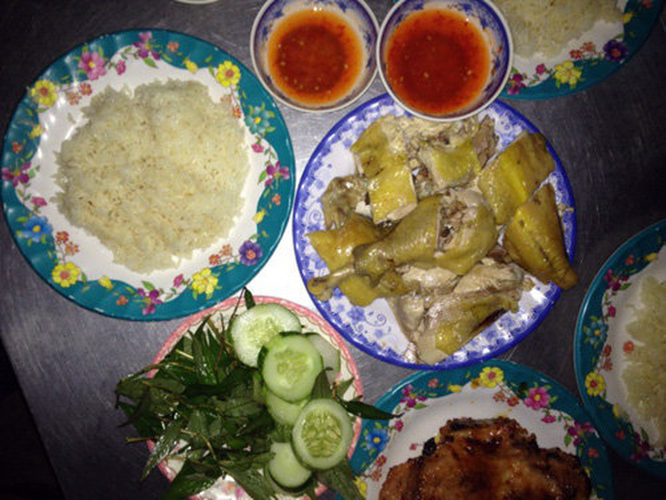 Đi tìm hương vị cơm gà Nha Trang tại TP.HCM- Ảnh 8. Cơm gà Phan Rang