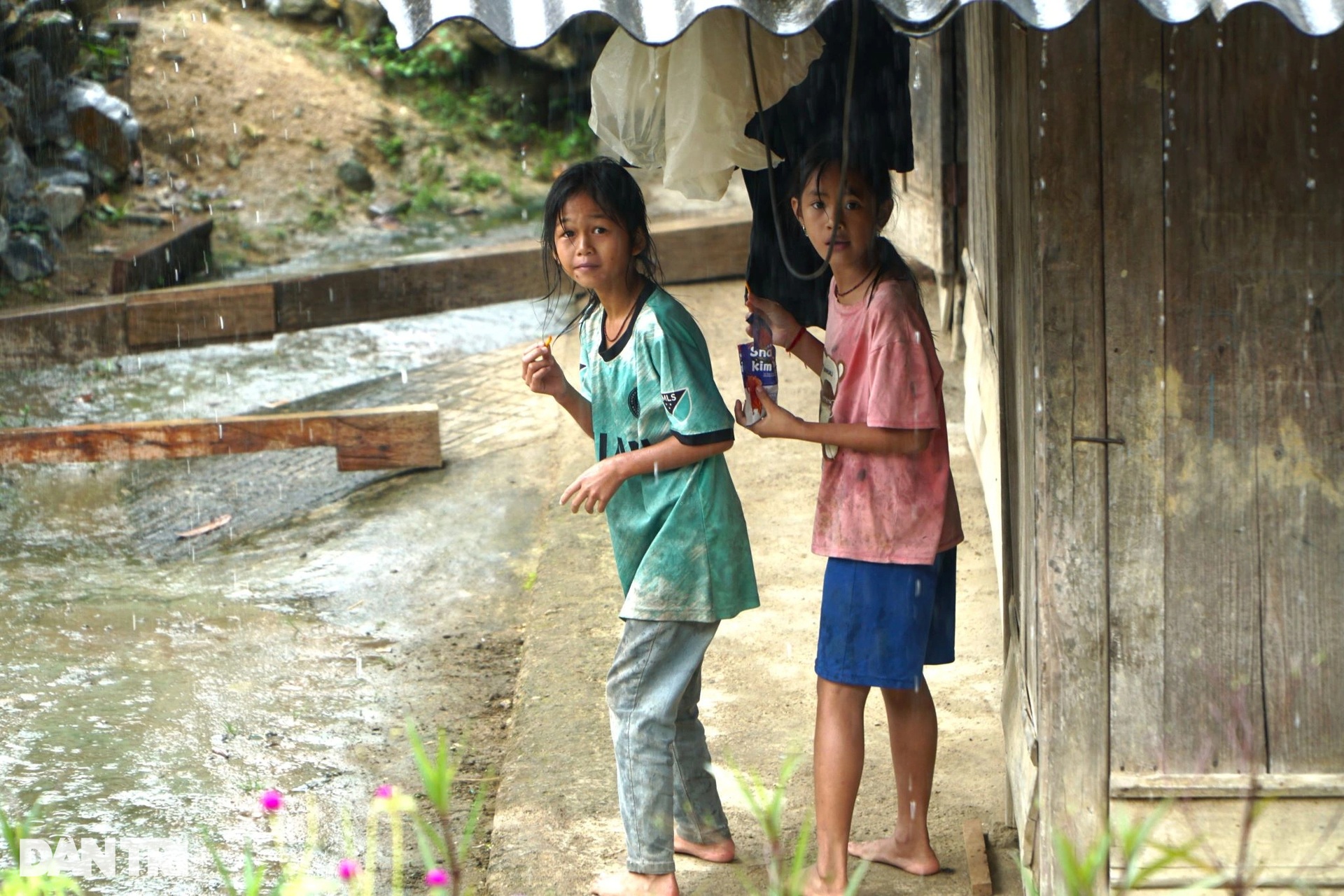 Kỳ nghỉ hè không như mơ của những đứa trẻ vùng cao - 9 Kỳ nghỉ hè không như mơ của những đứa trẻ vùng cao - 9
