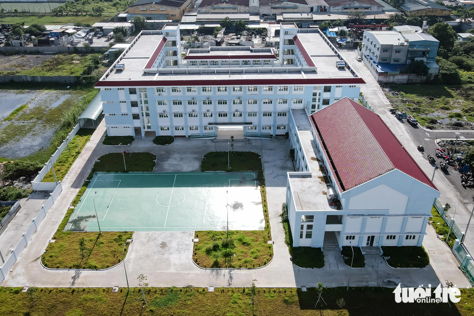7 ngôi trường mới khang trang ở Bình Tân sẵn sàng đón học sinh- Ảnh 5. Trường tiểu học Nguyễn Công Trứ có tổng diện tích sử dụng đất quy hoạch 13.862 m2, diện tích xây dựng là 3.106 m2, tổng diện tích sàn xây dựng 6.910,62 m2, gồm có 4 tầng - Ảnh: PHƯƠNG NHI