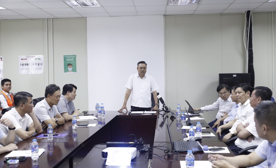 Tại buổi kiểm tra Dự án tuyến đường sắt đô thị thí điểm TP Hà Nội, đoạn Nhổn - ga Hà Nội, Chủ tịch UBND TP Hà Nội Trần Sỹ Thanh yêu cầu sớm đưa tuyến đường sắt đô thị vận hành