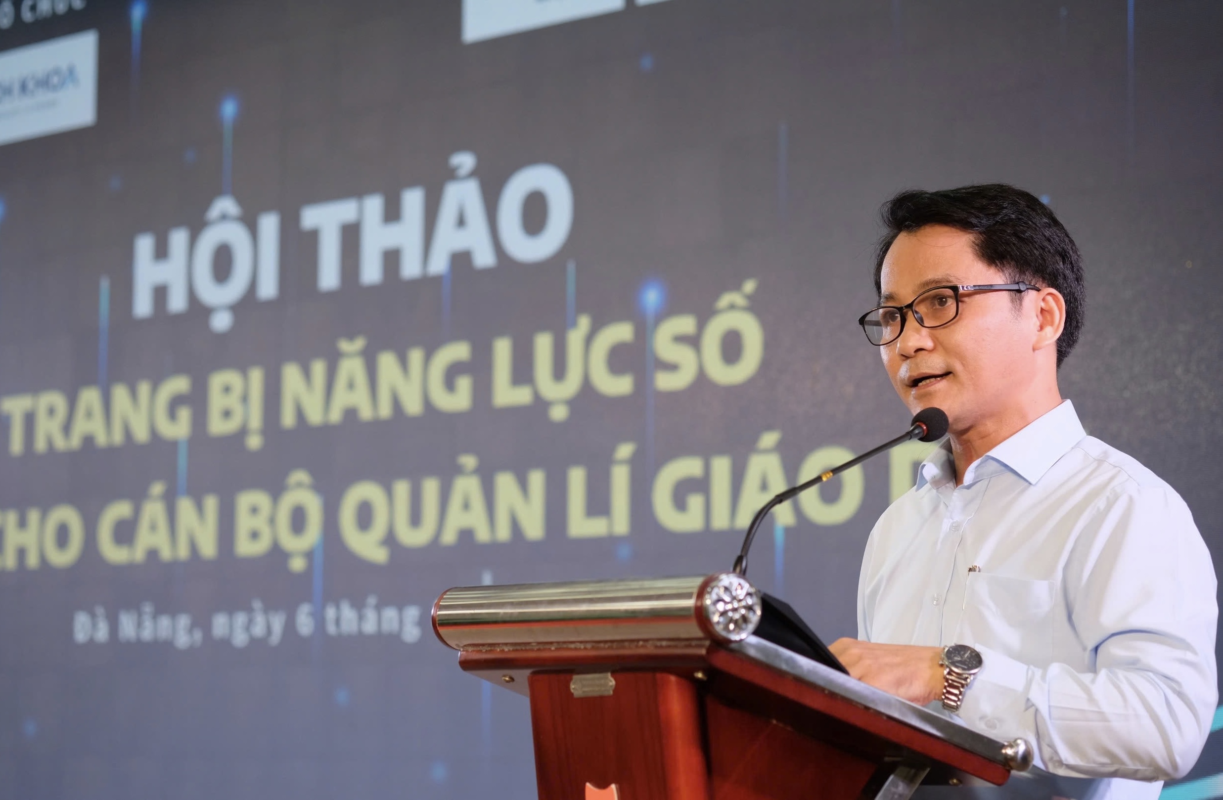 Đà Nẵng: Trang bị năng lực số cho 300 cán bộ quản lý giáo dục các cấp- Ảnh 2. Đà Nẵng: Trang bị năng lực số cho 300 cán bộ quản lý giáo dục các cấp- Ảnh 2.