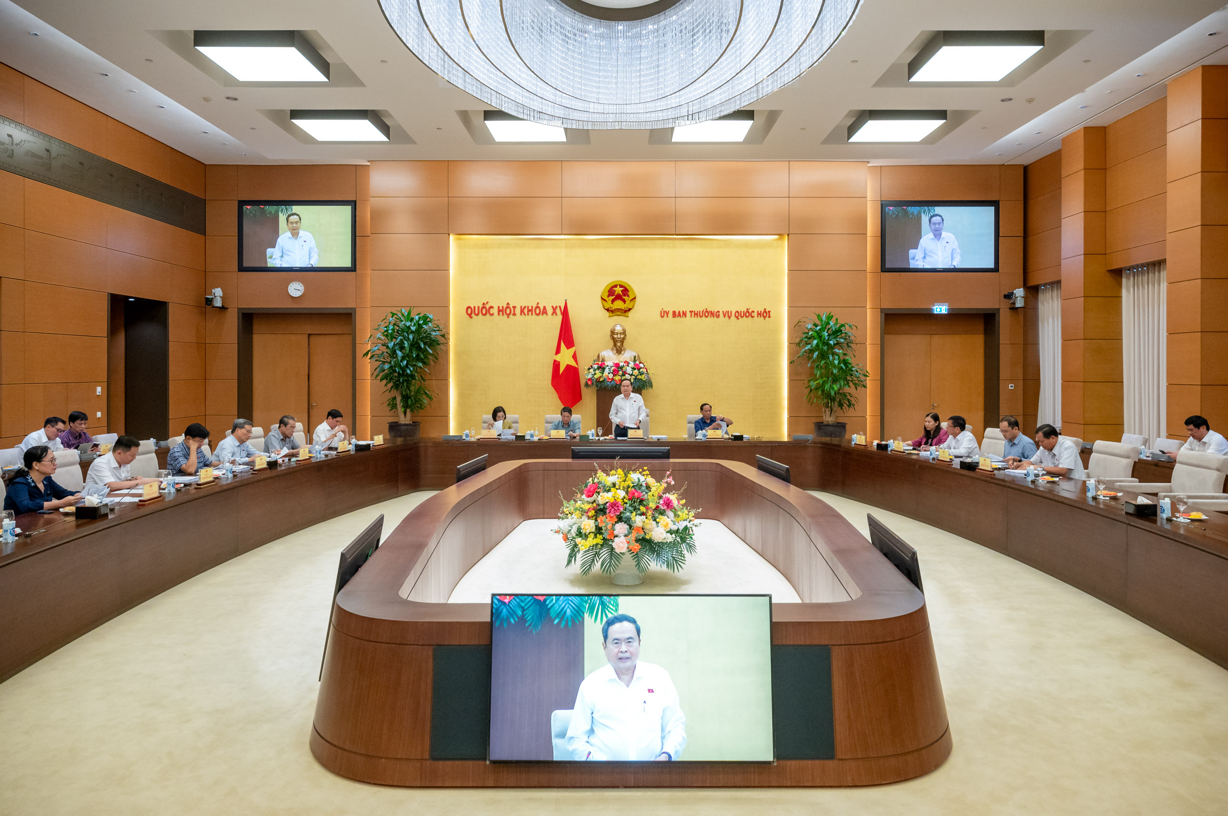 Ủy ban Thường vụ Quốc hội sắp chất vấn các bộ trưởng- Ảnh 2. Ủy ban Thường vụ Quốc hội sắp chất vấn các bộ trưởng- Ảnh 2.