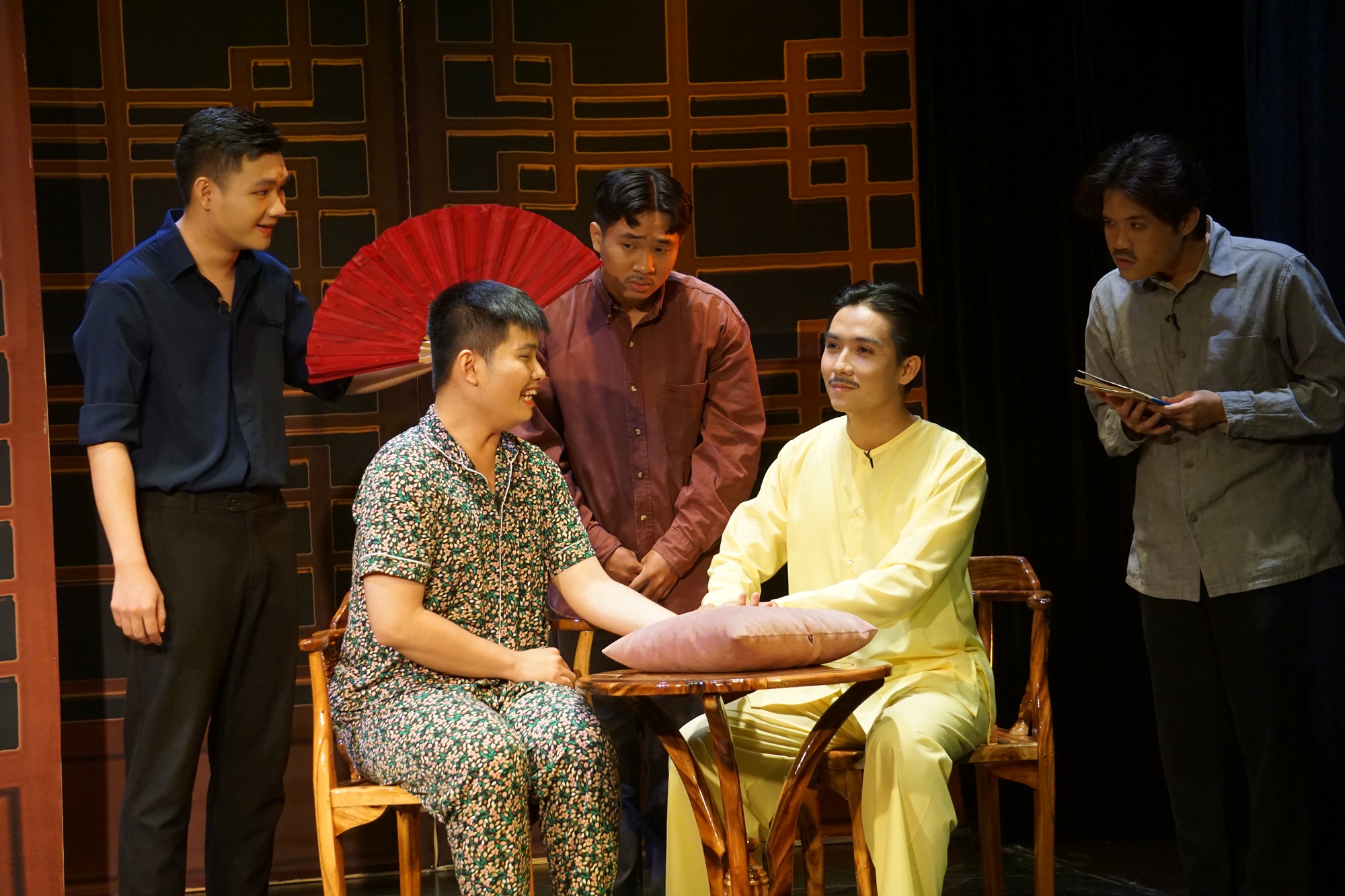 Vở Thủy quỷ của NSƯT Vũ Xuân Trang, gây ác lãnh nghiệp - Ảnh 3. Vở Thủy quỷ của NSƯT Vũ Xuân Trang, gây ác lãnh nghiệp - Ảnh 3.