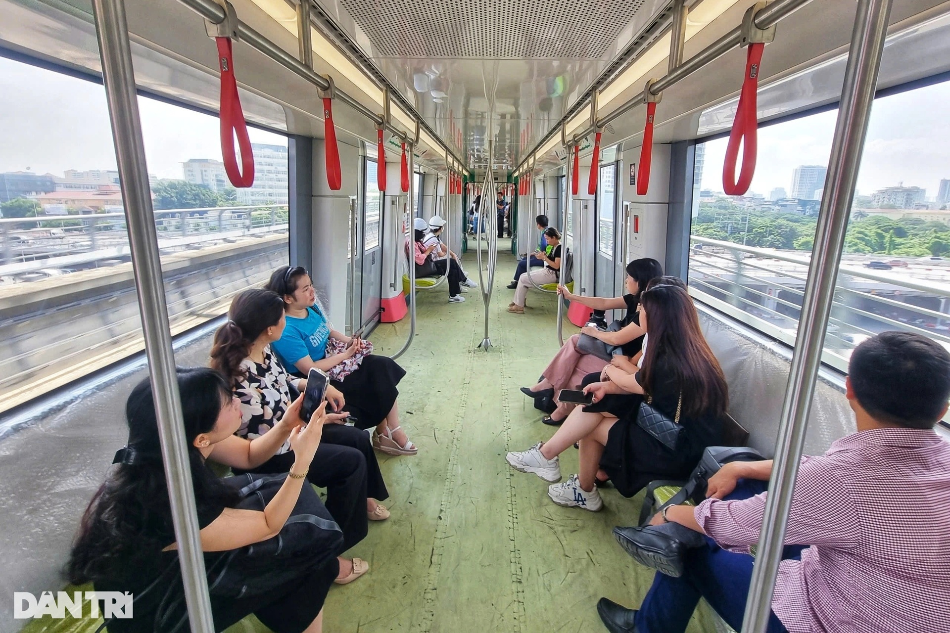 Trải nghiệm toàn tuyến metro Nhổn - Cầu Giấy trước ngày vận hành - 12 Trải nghiệm toàn tuyến metro Nhổn - Cầu Giấy trước ngày vận hành - 12