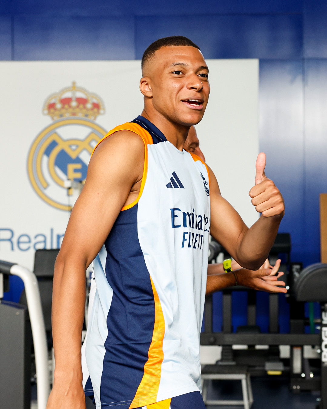 Mbappe chính thức hội quân cùng Real Madrid, chờ đoạt chiếc cúp đầu tiên- Ảnh 2. Mbappe chính thức hội quân cùng Real Madrid, chờ đoạt chiếc cúp đầu tiên- Ảnh 2.