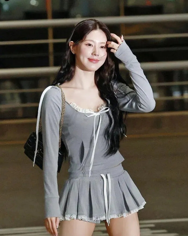 Nhờ thần tượng chốt đơn, các thương hiệu thời trang lãi lớn- Ảnh 5. Nhờ thần tượng chốt đơn, các thương hiệu thời trang lãi lớn- Ảnh 5.