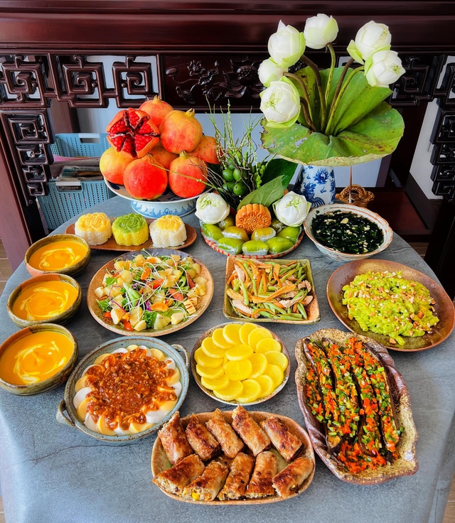 Sắp rằm tháng 7, tổng hợp những mâm cơm cúng hiện đại của các chị em ai cũng phải thốt lên khen ngợi!- Ảnh 11. Sắp rằm tháng 7, tổng hợp những mâm cơm cúng hiện đại của các chị em ai cũng phải thốt lên khen ngợi!- Ảnh 11.