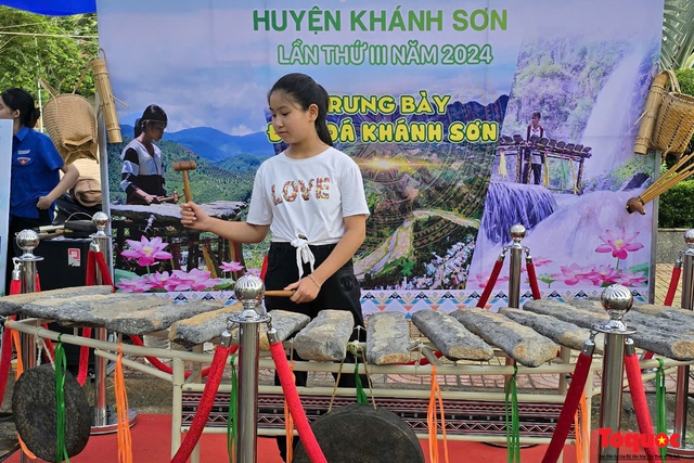 Khánh Hòa: Khai mạc lễ hội trái cây lần thứ 3 năm 2024 - Ảnh 3. Khánh Hòa: Khai mạc lễ hội trái cây lần thứ 3 năm 2024 - Ảnh 3.
