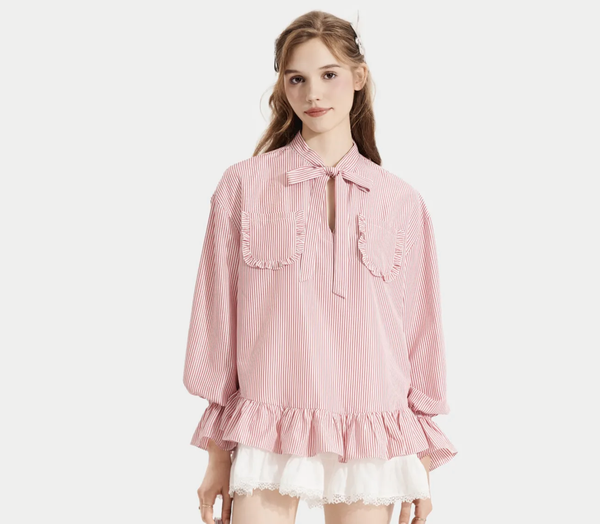 Đổi outfit cho ngày mát trời, các nàng U40 diện đi chơi đảm bảo ai cũng khen trẻ hơn tuổi - Ảnh 2. Đổi outfit cho ngày mát trời, các nàng U40 diện đi chơi đảm bảo ai cũng khen trẻ hơn tuổi - Ảnh 2.