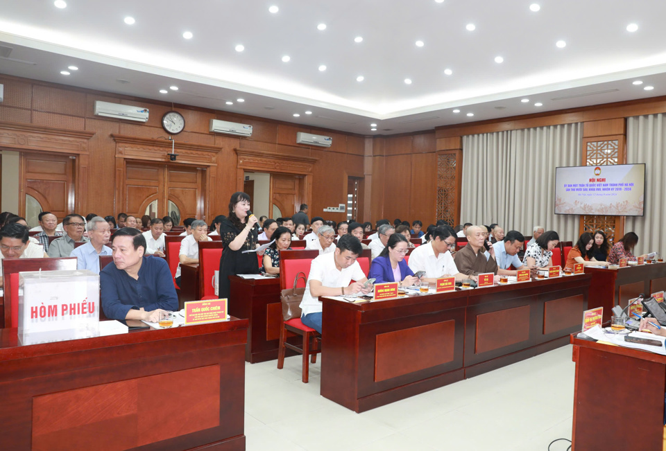 Các đại biểu thảo luận thống nhất các nội dung công tác Đại hội đại biểu Mặt trận Tổ quốc Việt Nam TP Hà Nội lần thứ XVIII, nhiệm kỳ 2024-2029