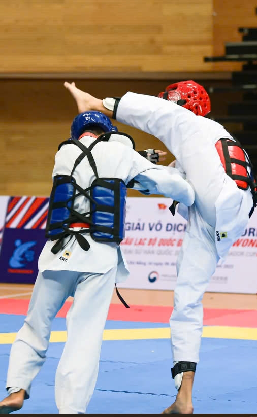 Giải taekwondo các lứa tuổi quốc gia 2024: Hấp dẫn, quy tụ nhiều gương mặt nổi bật- Ảnh 2. Giải taekwondo các lứa tuổi quốc gia 2024: Hấp dẫn, quy tụ nhiều gương mặt nổi bật- Ảnh 2.