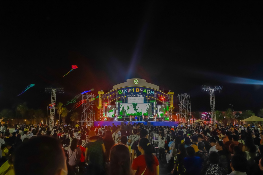 Những chủ nhân top hit Làn sóng xanh một thời hội ngộ tại NovaWorld Phan Thiet - 8 Những chủ nhân top hit Làn sóng xanh một thời hội ngộ tại NovaWorld Phan Thiet - 8