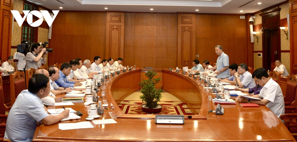 Toàn cảnh buổi làm việc.