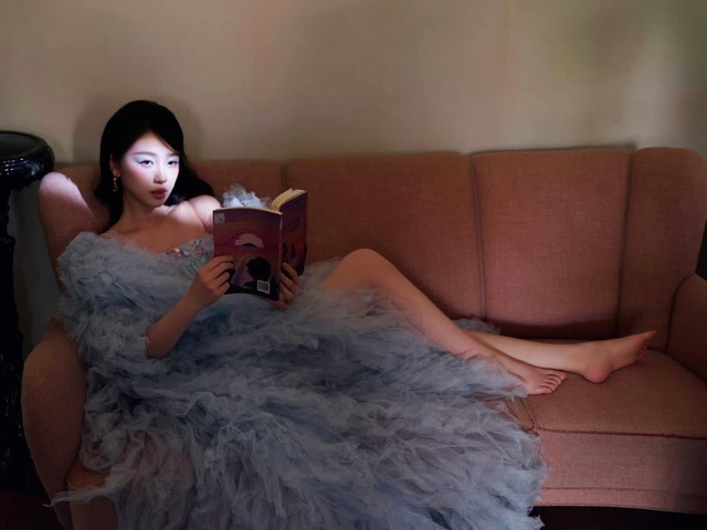 Ngu Thư Hân đổi gu ăn mặc, 'đánh bại' cả Bạch Lộc, Triệu Lộ Tư- Ảnh 7. Ngu Thư Hân đổi gu ăn mặc, 'đánh bại' cả Bạch Lộc, Triệu Lộ Tư- Ảnh 7.