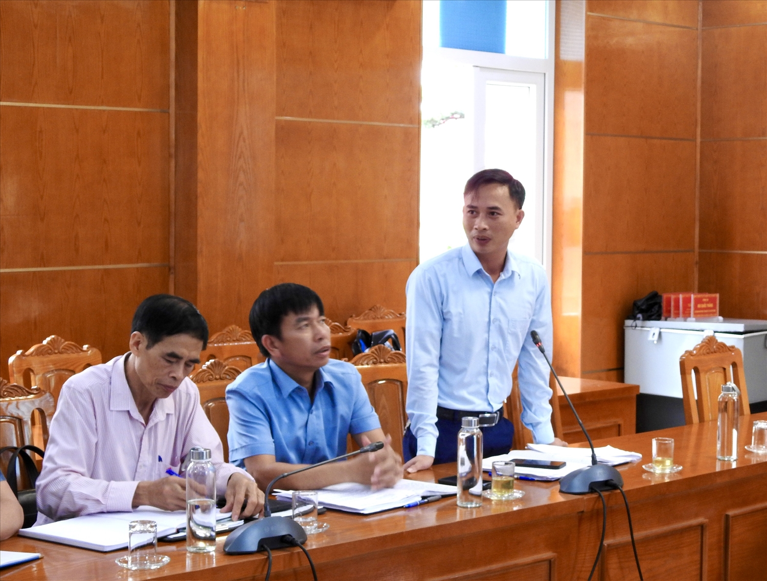 Đại diện Ban quản lý Dự án đầu tư xây dựng huyện Mù Căng Chải phát biểu tại buổi làm việc Đại diện Ban quản lý Dự án đầu tư xây dựng huyện Mù Căng Chải phát biểu tại buổi làm việc