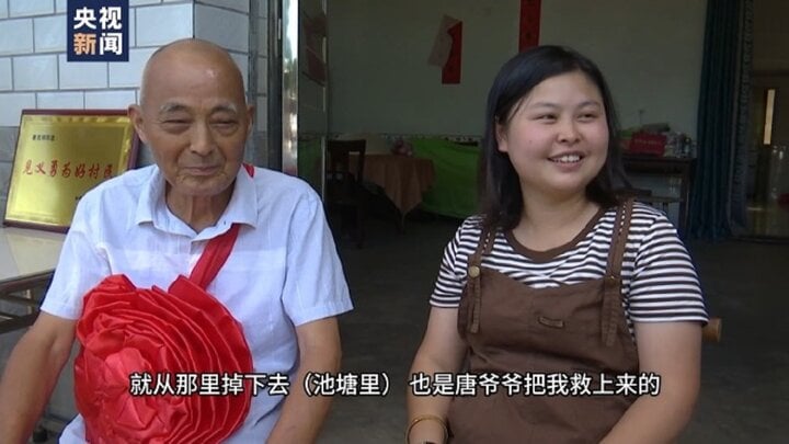 2 lần ngã xuống một cái ao cách nhau 25 năm, được cùng một người cứu sống - Ảnh 2. 2 lần ngã xuống một cái ao cách nhau 25 năm, được cùng một người cứu sống - Ảnh 2.