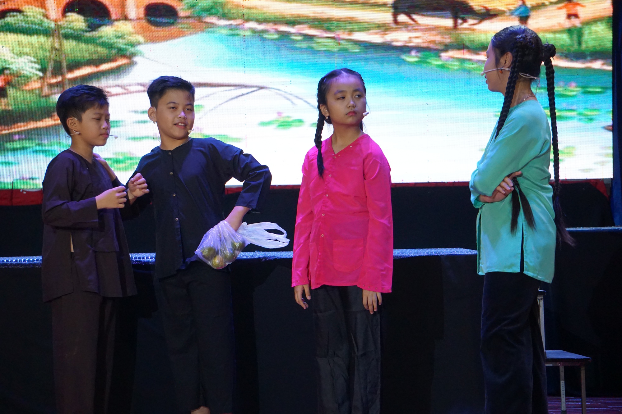 Đạo diễn Lê Hay khát khao làm kịch cho khán giả thiếu nhi - Ảnh 4. Đạo diễn Lê Hay khát khao làm kịch cho khán giả thiếu nhi - Ảnh 4.