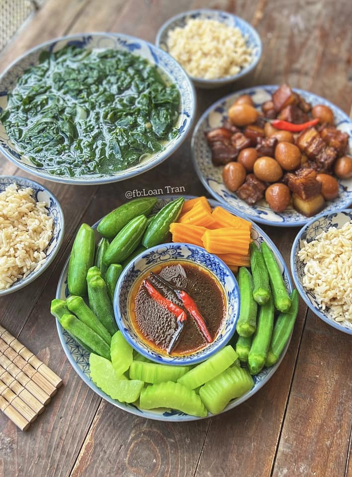 Gợi ý những mâm cơm gia đình miền Bắc ngon, đẹp mắt khiến ai ăn một lần là 'nhớ suốt đời'- Ảnh 6. Gợi ý những mâm cơm gia đình miền Bắc ngon, đẹp mắt khiến ai ăn một lần là 'nhớ suốt đời'- Ảnh 6.