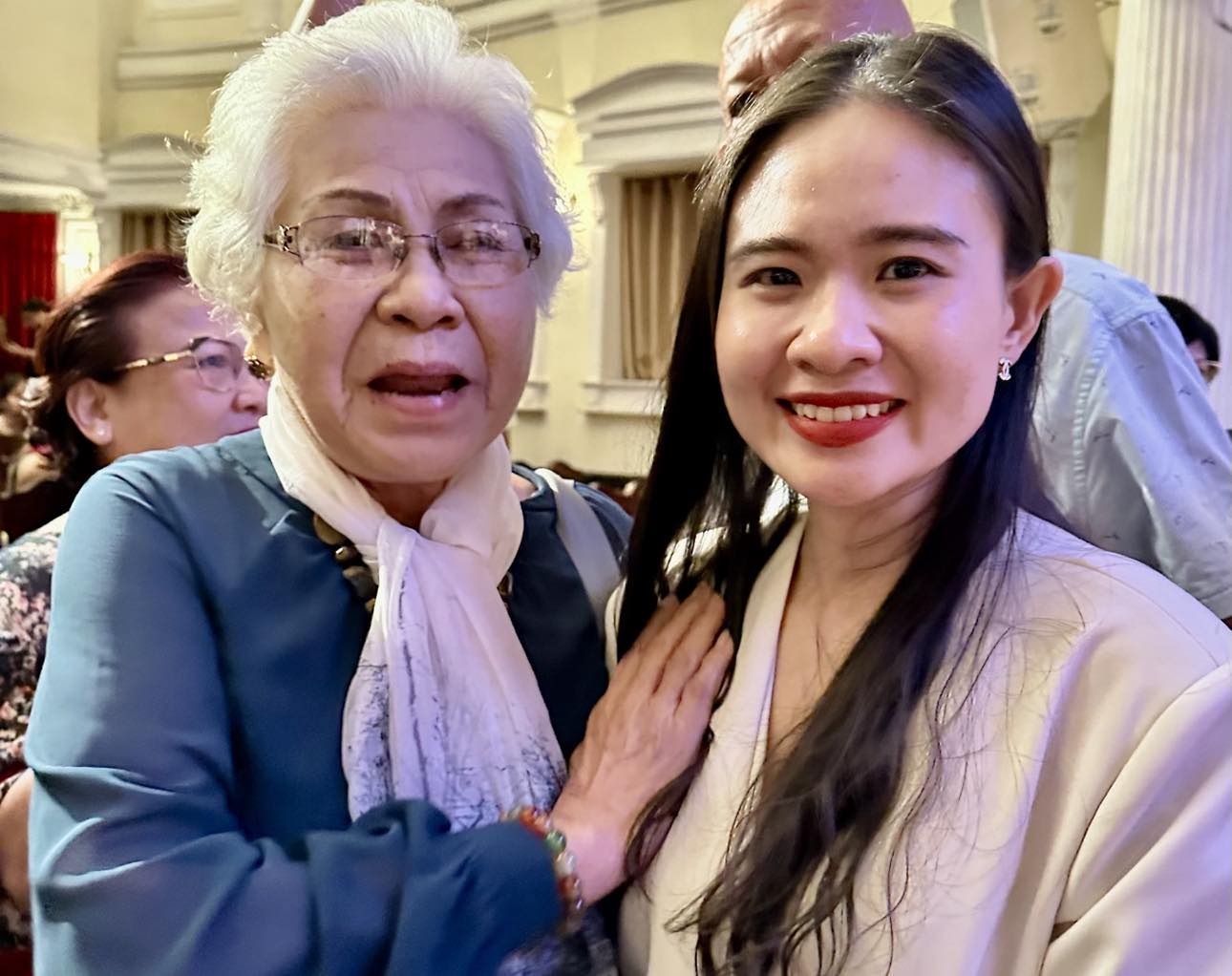 NSƯT Ca Lê Hồng rung động với Đêm thiên nga của dàn diễn viên trẻ - Ảnh 2. NSƯT Ca Lê Hồng rung động với Đêm thiên nga của dàn diễn viên trẻ - Ảnh 2.
