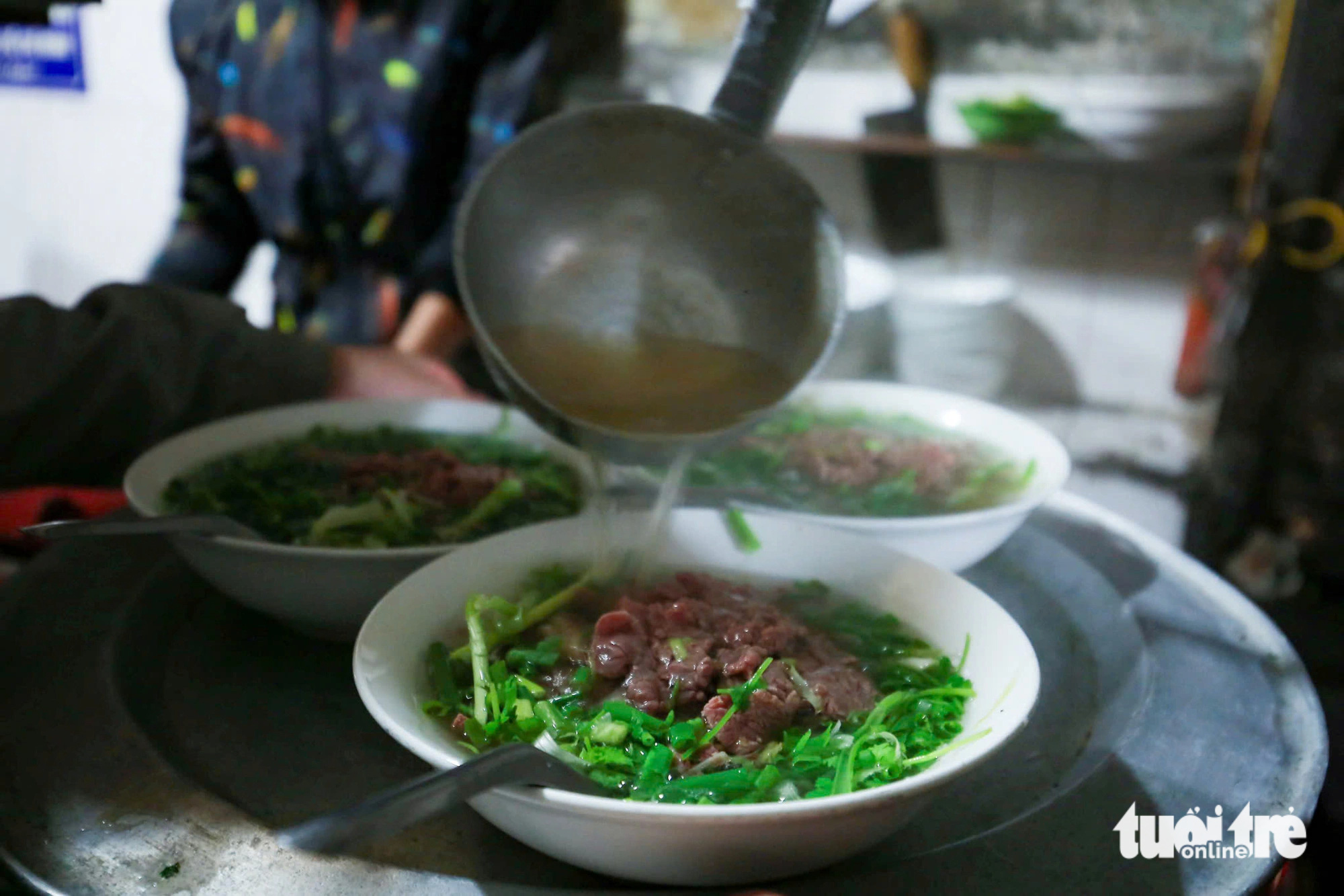 Ở Hà Nội có khoảng 700 quán phở - Ảnh: NAM TRẦN Để di sản phở không là cái mác cho đẹp- Ảnh 6.