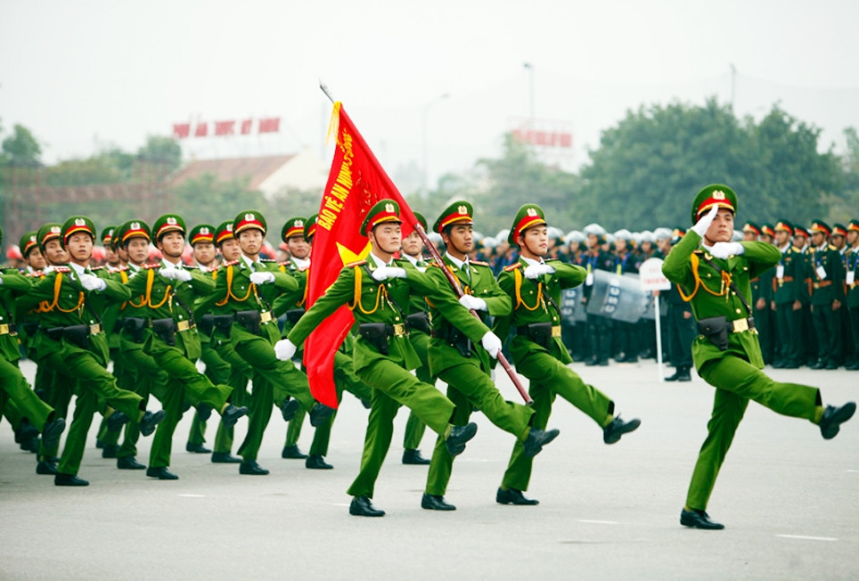 Bộ trưởng Bộ Công an Lương Tam Quang: Xây dựng lực lượng Công an nhân dân 'vì dân phục vụ và dựa vào dân mà làm việc'- Ảnh 5. Bộ trưởng Bộ Công an Lương Tam Quang: Xây dựng lực lượng Công an nhân dân 'vì dân phục vụ và dựa vào dân mà làm việc'- Ảnh 5.