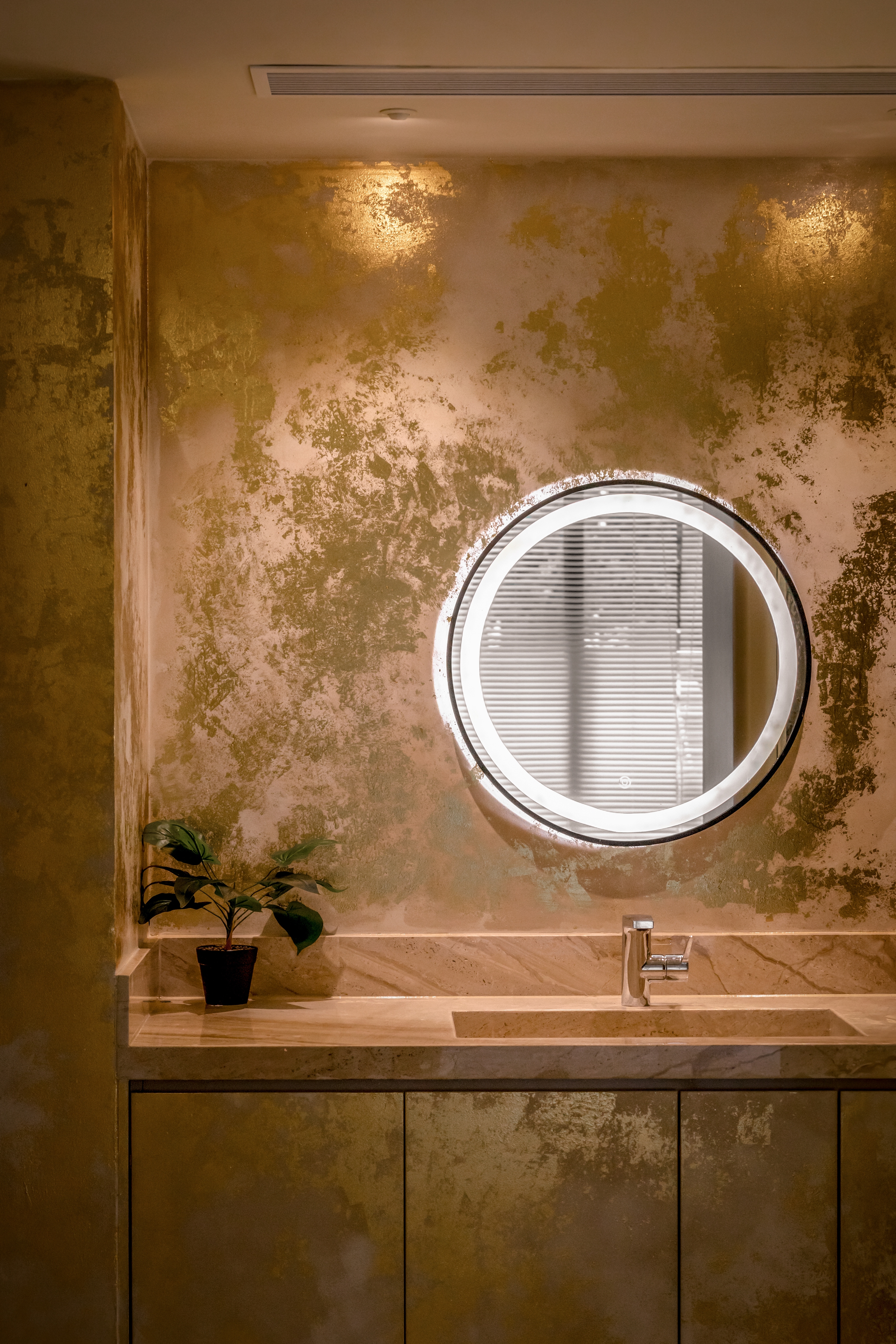 Bên trong căn hộ dát vàng 24K tiền tỉ ở TP HCM- Ảnh 4. Bên trong căn hộ dát vàng 24K tiền tỉ ở TP HCM- Ảnh 4.