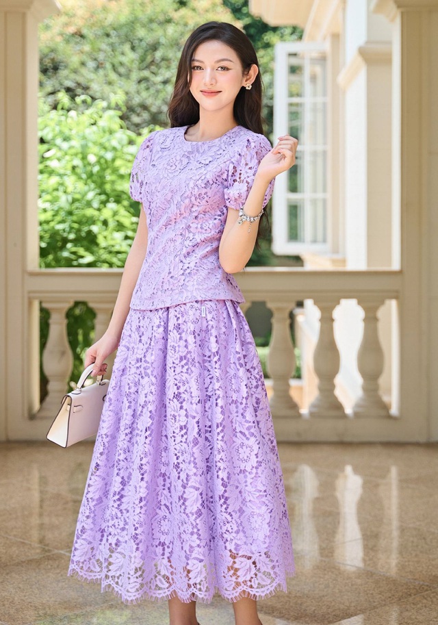 Định nghĩa hình ảnh quý cô sang trọng với thời trang vải ren- Ảnh 5. Định nghĩa hình ảnh quý cô sang trọng với thời trang vải ren- Ảnh 5.