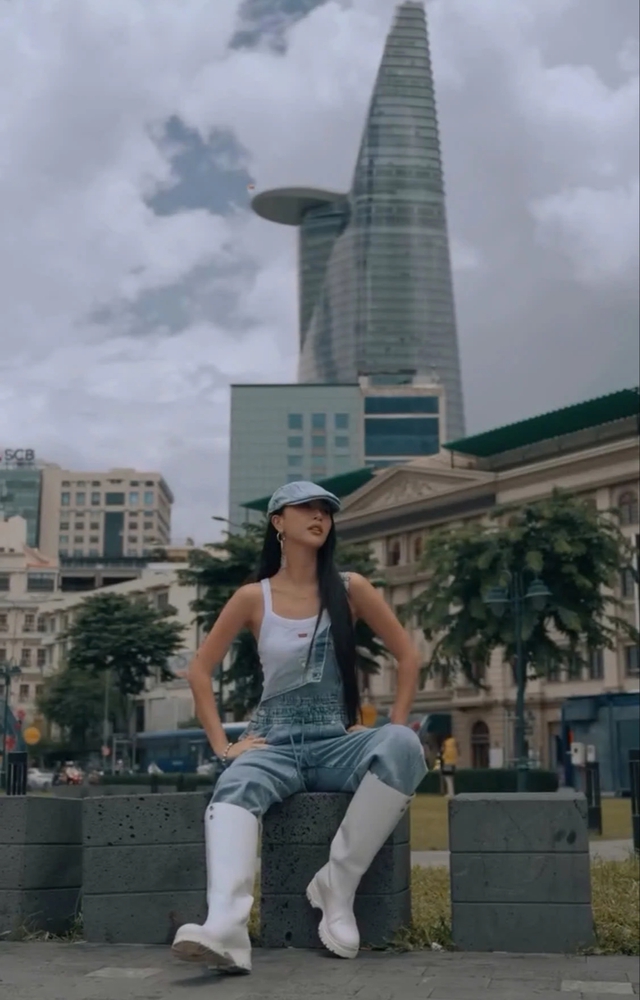 Sành điệu như fashionista chính hiệu nhờ diện giày boots- Ảnh 8. Sành điệu như fashionista chính hiệu nhờ diện giày boots- Ảnh 8.