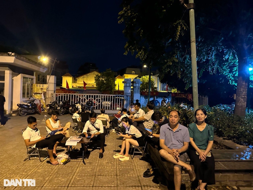 Đấu giá đất huyện Hoài Đức: Bỏng tay với giá trúng 133 triệu đồng/m2 - 2 Đấu giá đất huyện Hoài Đức: Bỏng tay với giá trúng 133 triệu đồng/m2 - 2