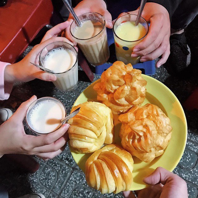 ‘Bỏ túi’ những món ăn đường phố đặc trưng tại Đà Lạt- Ảnh 2. ‘Bỏ túi’ những món ăn đường phố đặc trưng tại Đà Lạt- Ảnh 2.