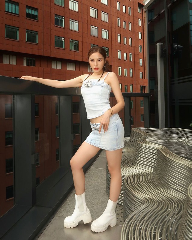 Xu hướng denim on denim khuấy đảo những ngày đầu thu năm nay- Ảnh 3. Xu hướng denim on denim khuấy đảo những ngày đầu thu năm nay- Ảnh 3.