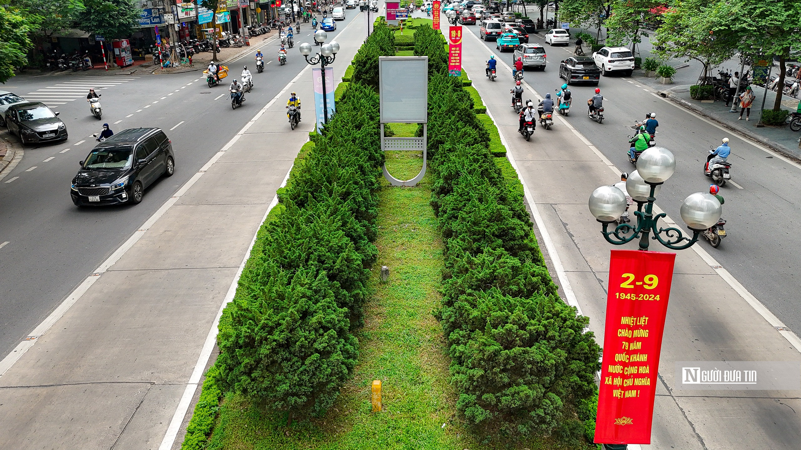 Điểm mặt các tuyến đường ở Hà Nội sắp bị xén vỉa hè, dải phân cách- Ảnh 4. Điểm mặt các tuyến đường ở Hà Nội sắp bị xén vỉa hè, dải phân cách- Ảnh 4.